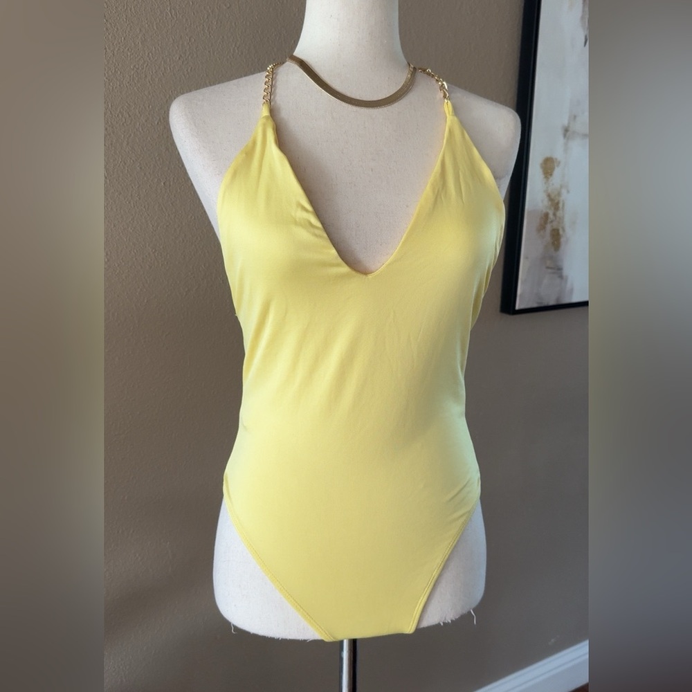 Elegant Yellow Plunge Bodysuit - Picture 6 of 8